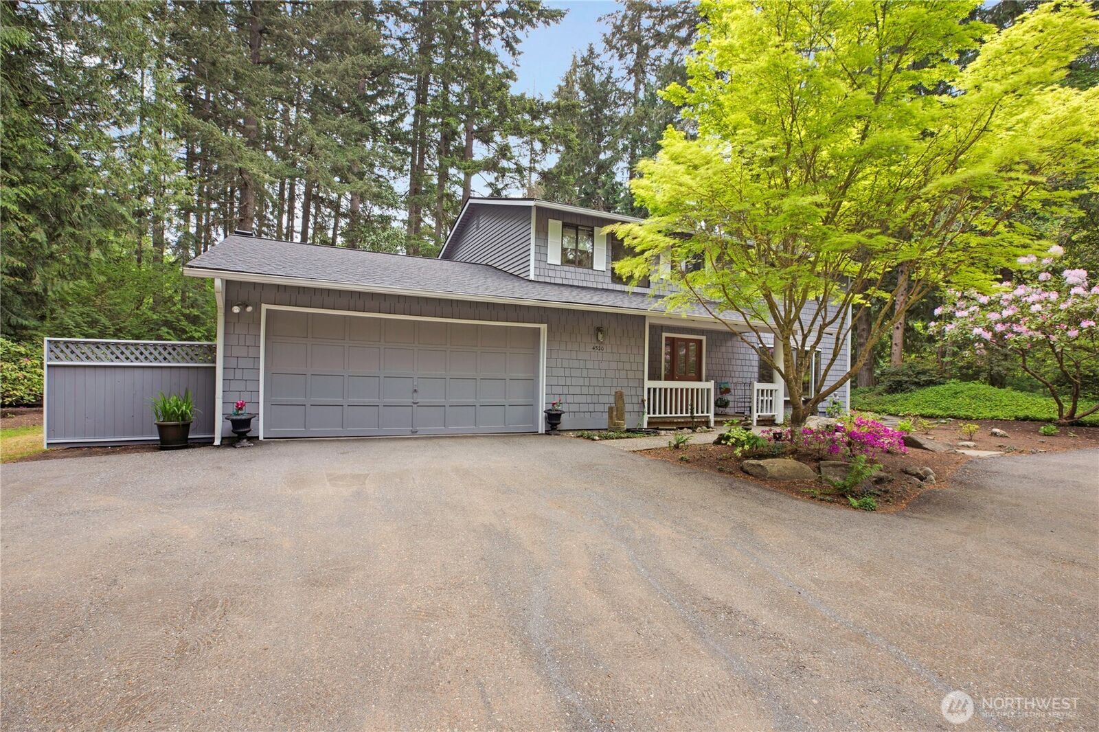 Property Photo:  4320  Palomino Drive NE  WA 98110 