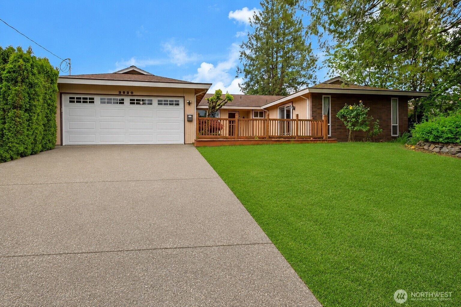 Property Photo:  2820  Alpine Street SE  WA 98002 