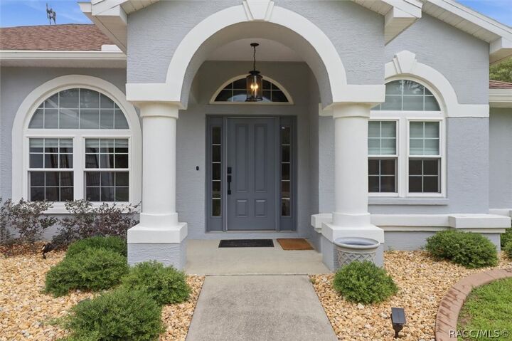 Property Photo:  543 N Kinglet Avenue  FL 34442 