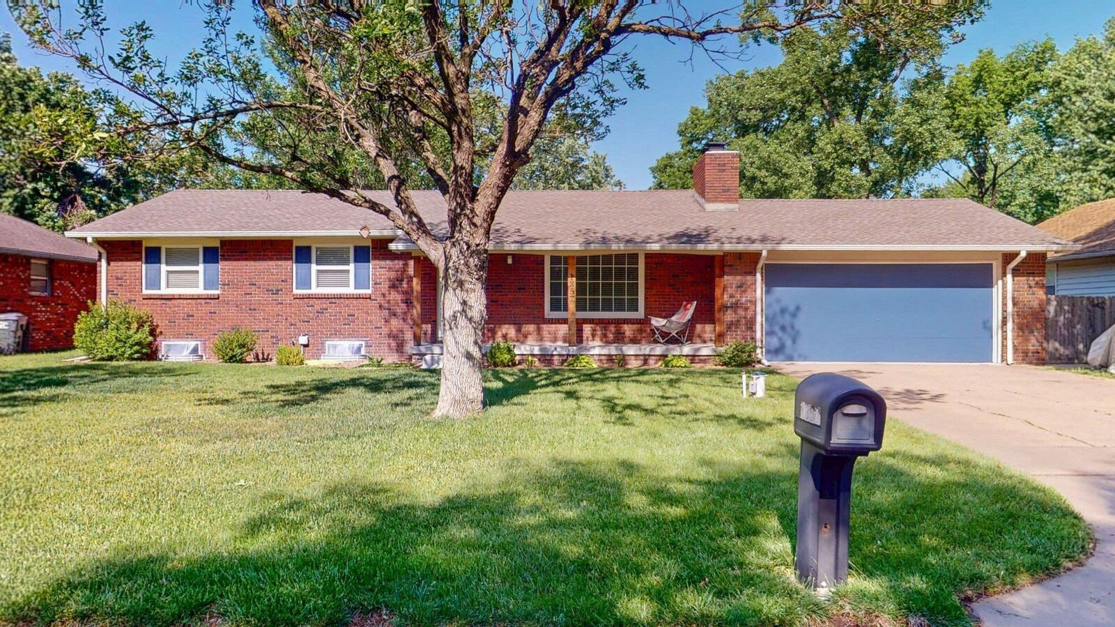 Property Photo:  1357 N Valleyview St  KS 67212 