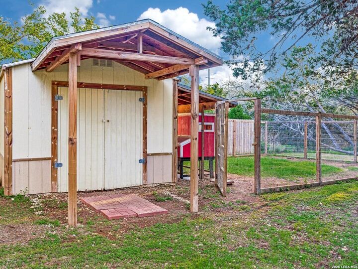 Property Photo:  1129 Desert Gold  TX 78006 