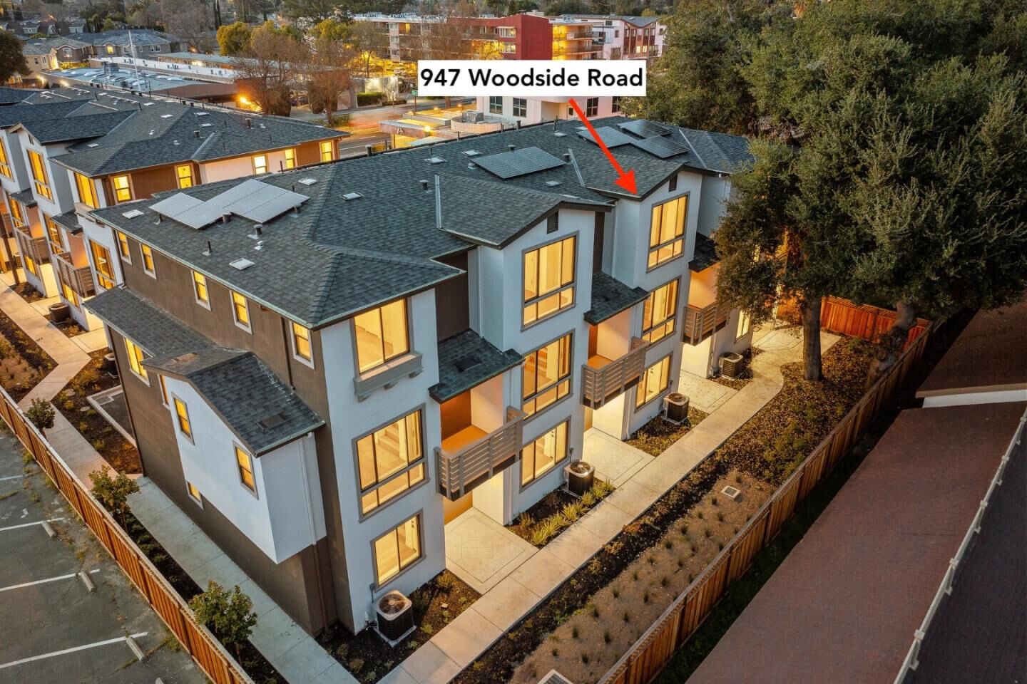 Property Photo:  947 Woodside Road  CA 94061 