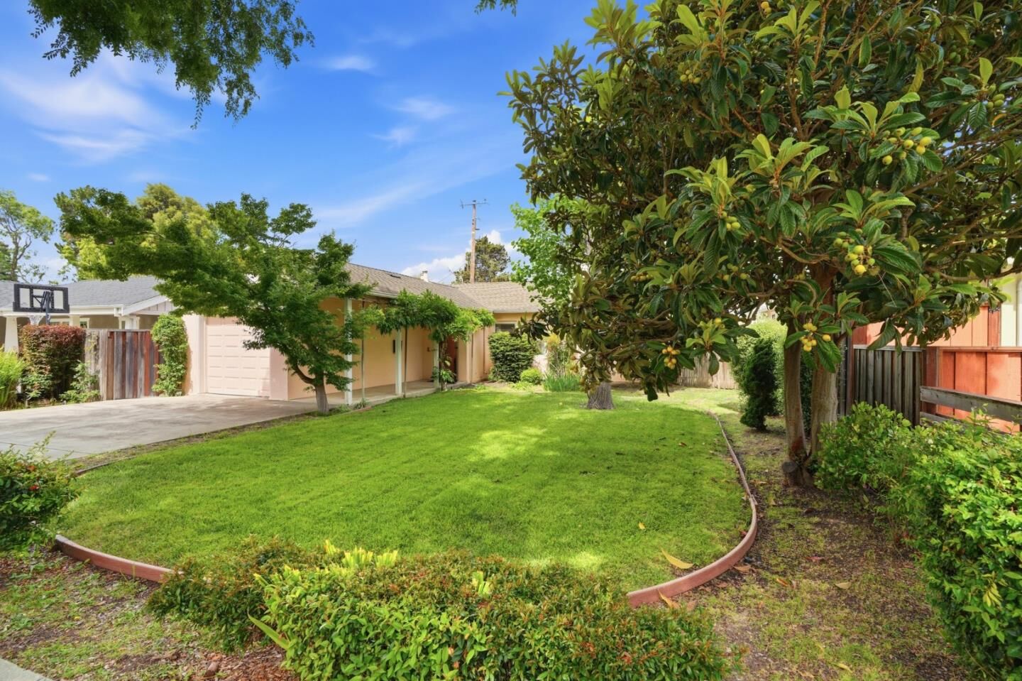 Property Photo:  1017 Oregon Avenue  CA 94303 