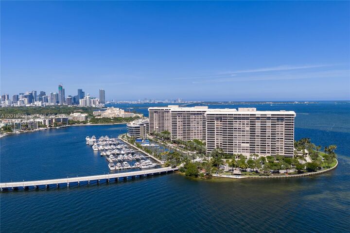 Property Photo: 3 Grove Isle Dr C410 FL 33133