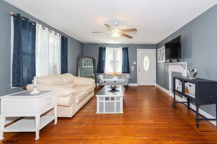 Property Photo:  19 S 1st Road  NJ 08037 