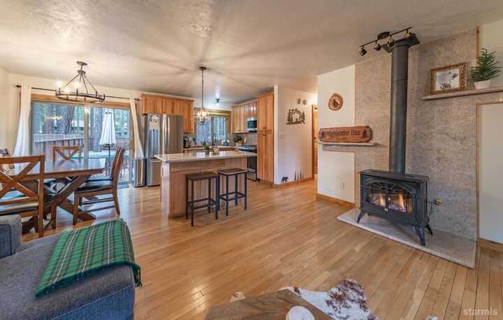 Property Photo: 2126 Helen Ave Avenue CA 96150