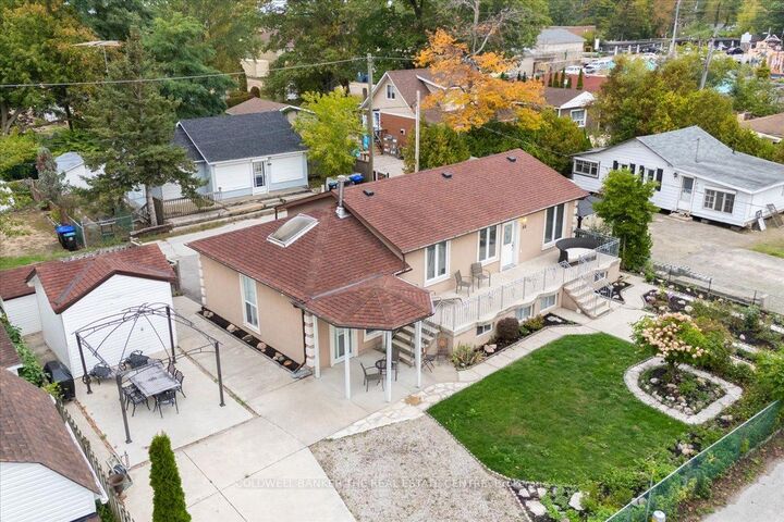 Property Photo: 44 Glenwood Drive ON L9Z 2K5