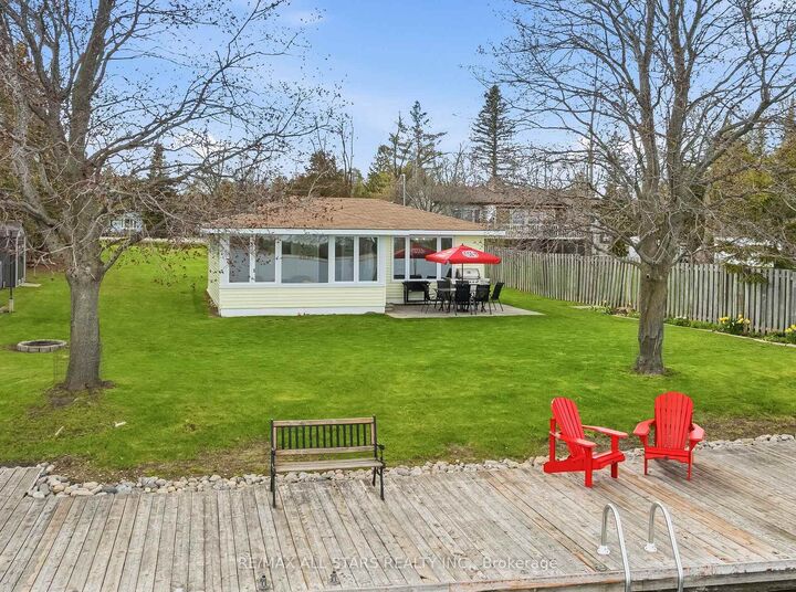 42 Riverside Drive — photo 1
