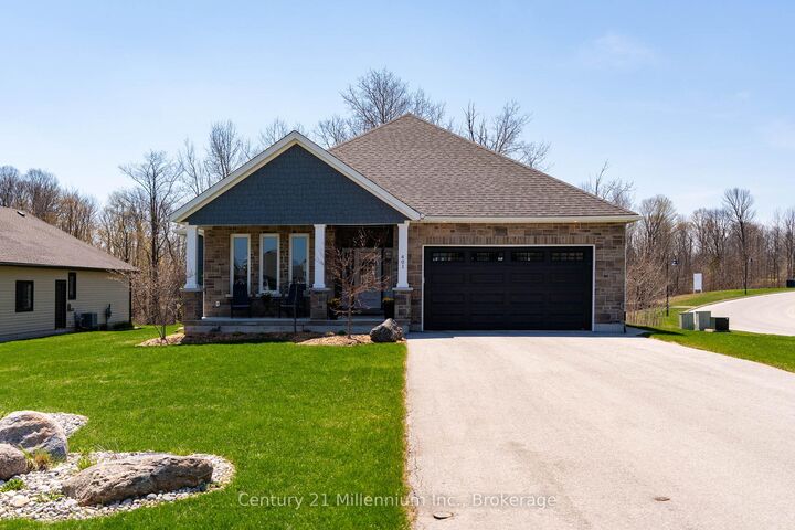 Property Photo:  401 Algoma Crescent  ON N0H 1S0 