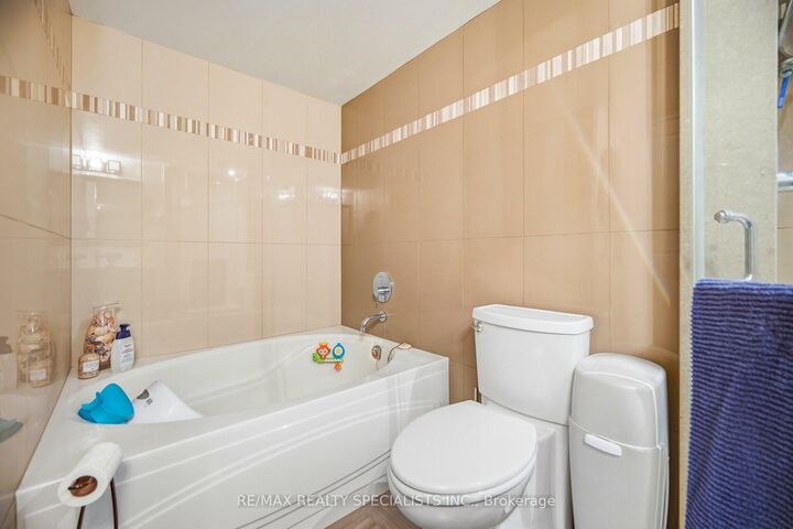 Property Photo:  1 Rowntree Road 611  ON M9V 5G7 