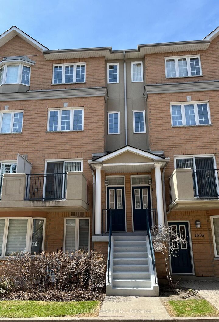 28 Sommerset Way 1502 — photo 1