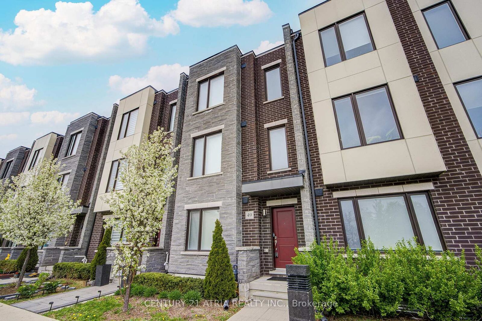 Property Photo:  49 Cohen Way  ON L6A 5B4 