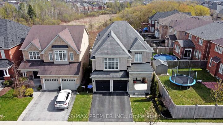 Property Photo: 61 Tigertail Crescent ON L3Z 0M3
