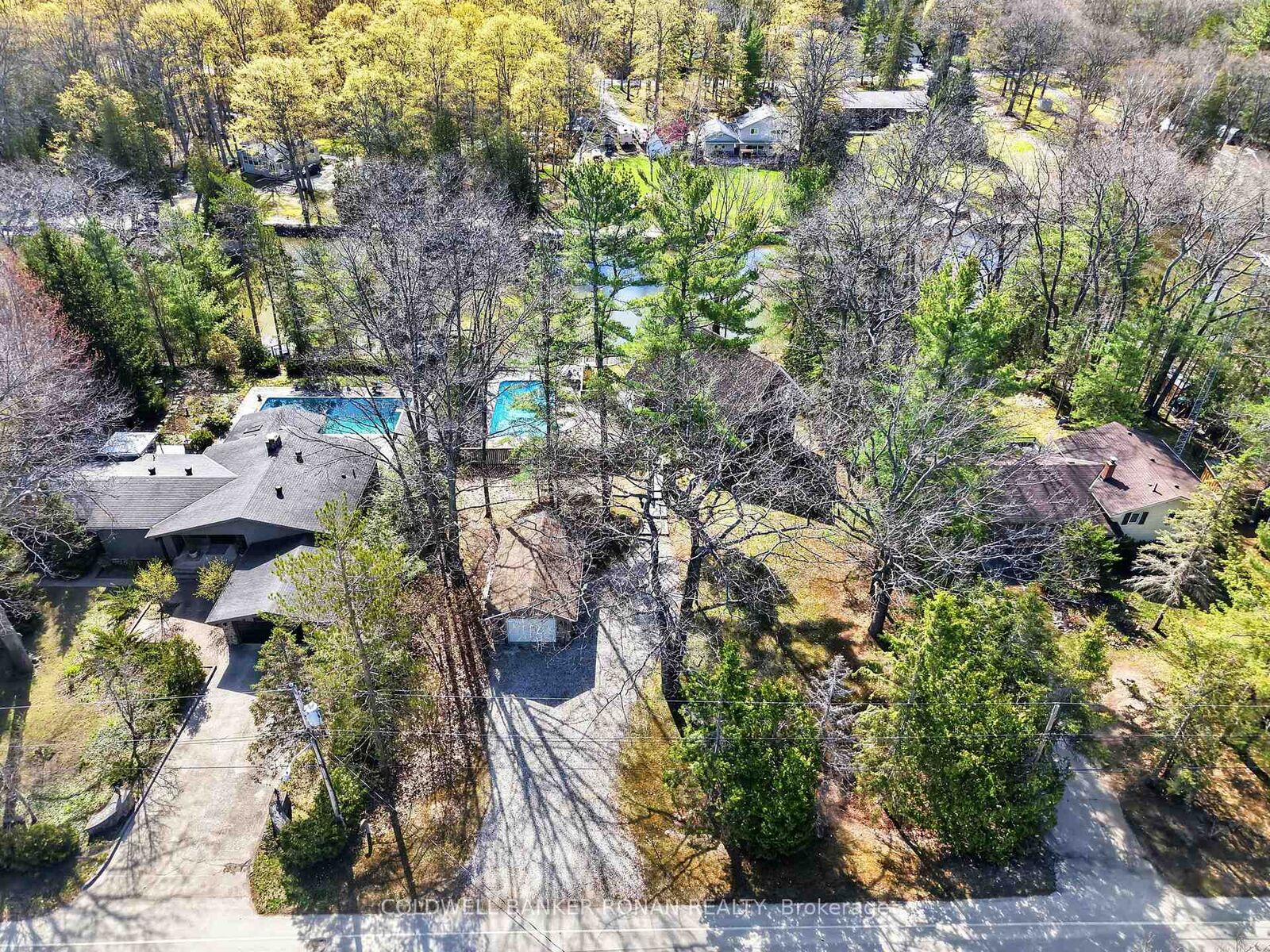 Property Photo:  157 Woodland Drive  ON L9Z 2V4 