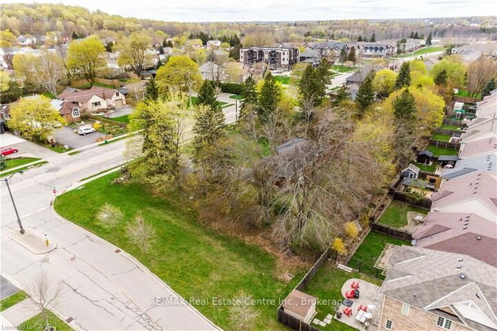 Property Photo:  355 Guelph Avenue  ON N3C 2V3 