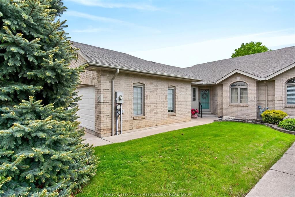 Property Photo: 13 Leonard Drive ON N9Y 4G4