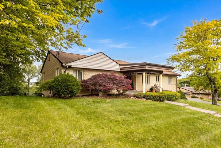 Property Photo:  200 Marshall Dr  PA 15132 