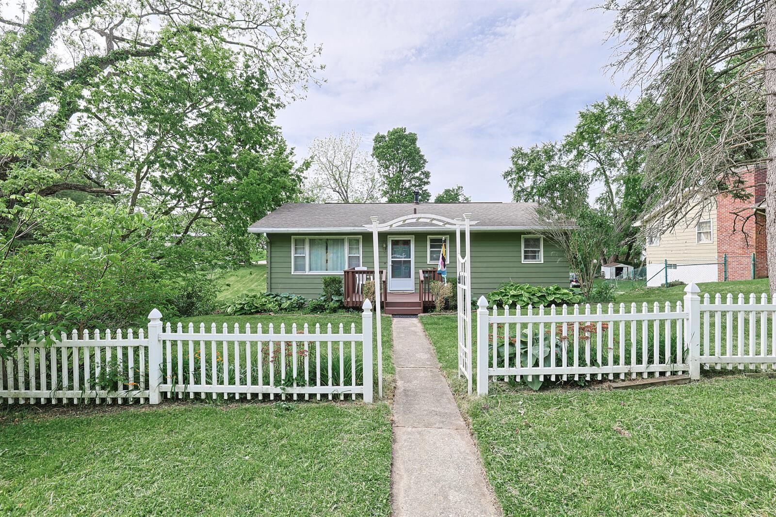 Property Photo:  3101 W Columbia Street  OH 45504 