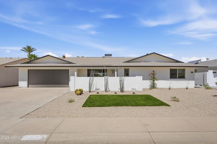 Property Photo:  19430 N Willowcreek Circle  AZ 85373 