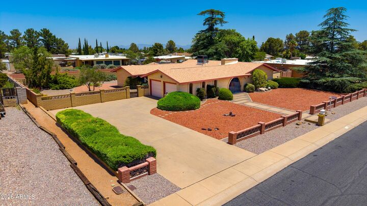 Property Photo:  1003 Canterbury Drive  AZ 85635 