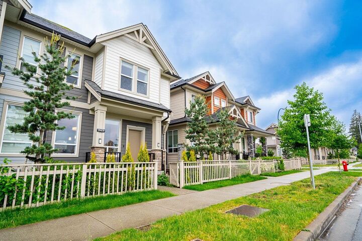 20478 78 Avenue — photo 1