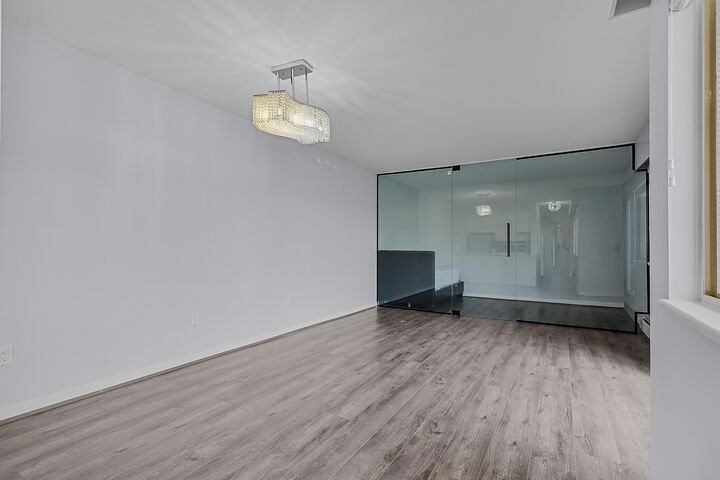 Property Photo: 458 E 44th Avenue 303 BC V5W 1W3