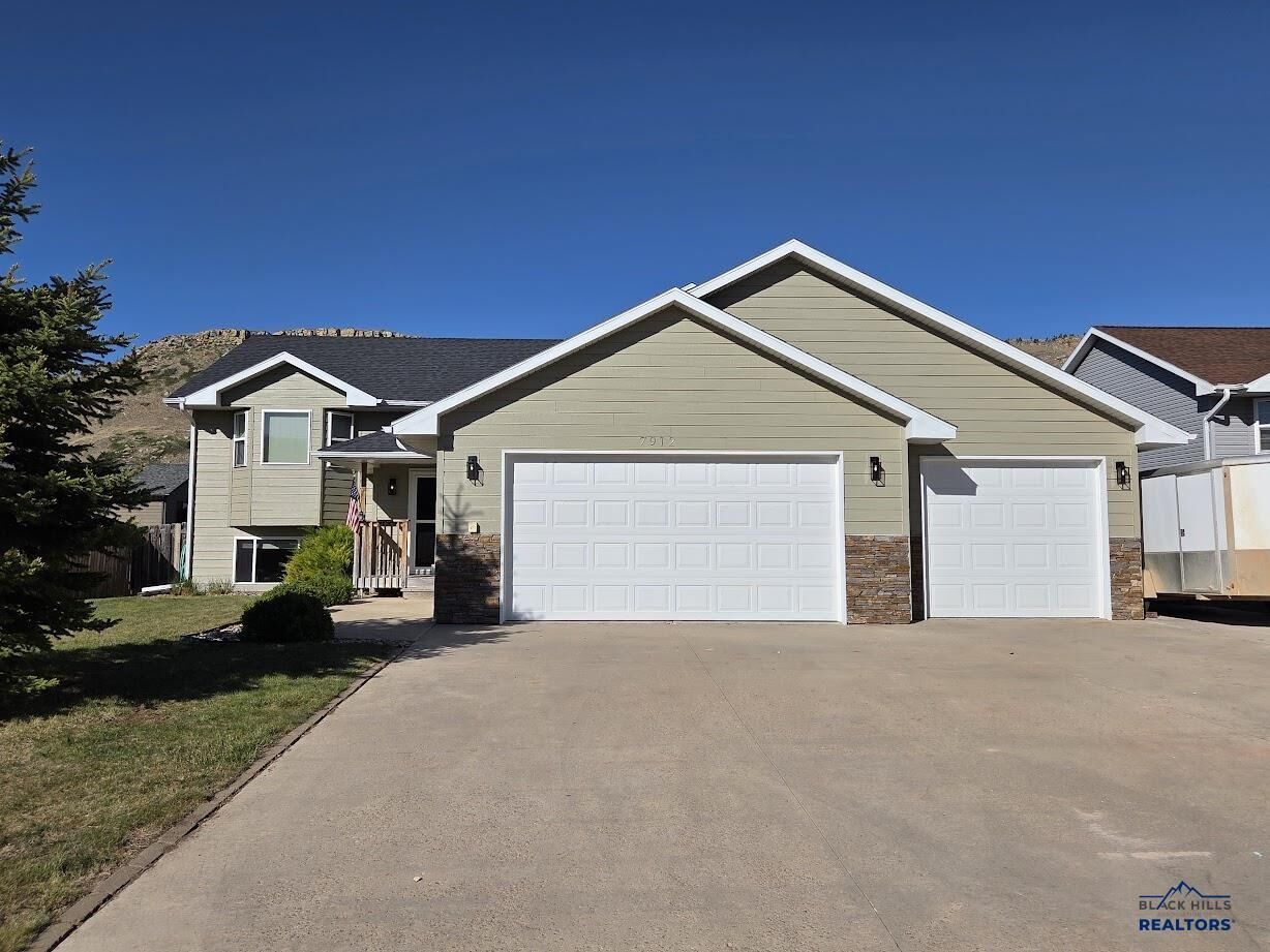 Property Photo: 7912 Steamboat Rd SD 57769
