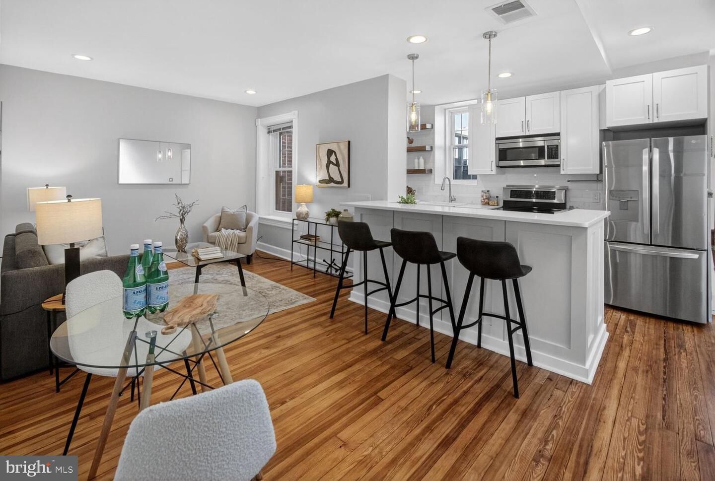Property Photo: 2510 Cliffbourne Place NW 300 DC 20009