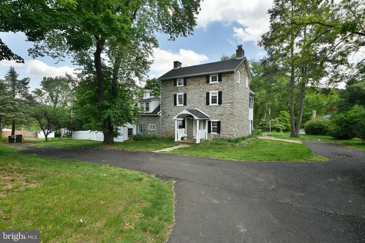 Property Photo:  966 Paige Court  PA 19053 