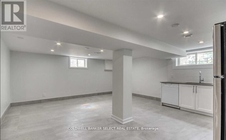 Property Photo:  64 Walter Avenue Lower  ON L3Y 2T3 