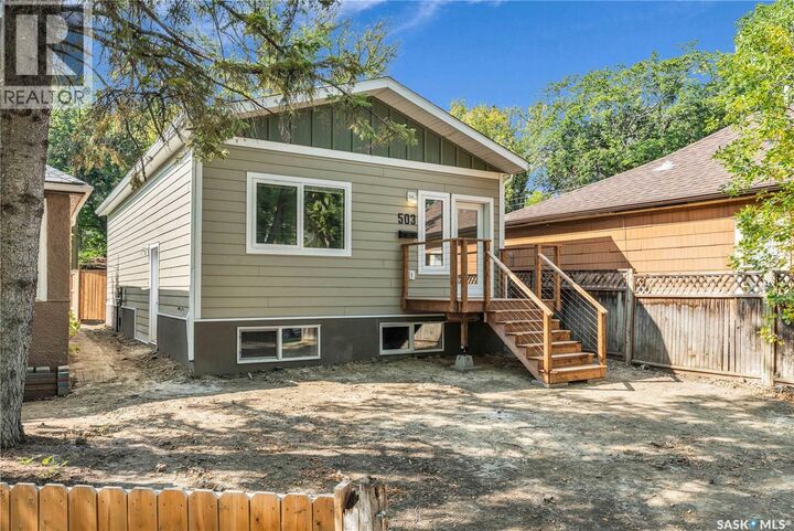Property Photo:  320 25th Street W  SK S7L 0C5 