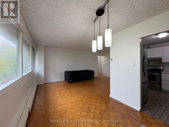 Property Photo:  735 Don Mills Road 202  ON M3C 1T1 