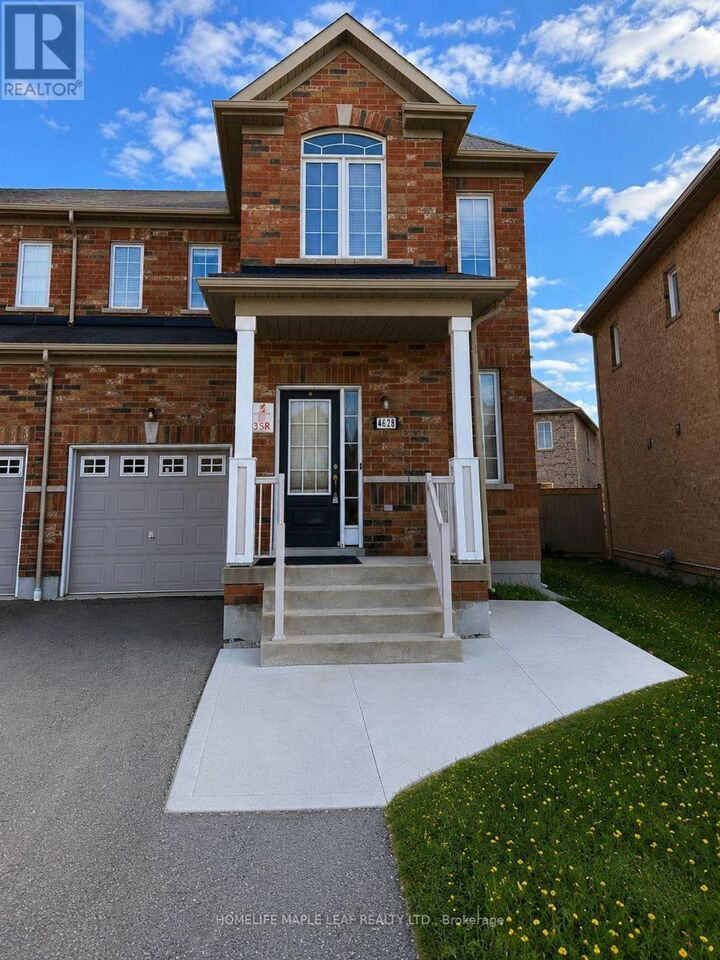Property Photo:  4628 Sandford Farm Drive  ON L5V 0C1 