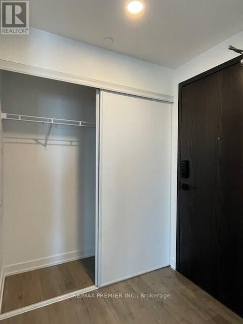 Property Photo:  56 Lakeside Terrace 806  ON L4M 7B9 