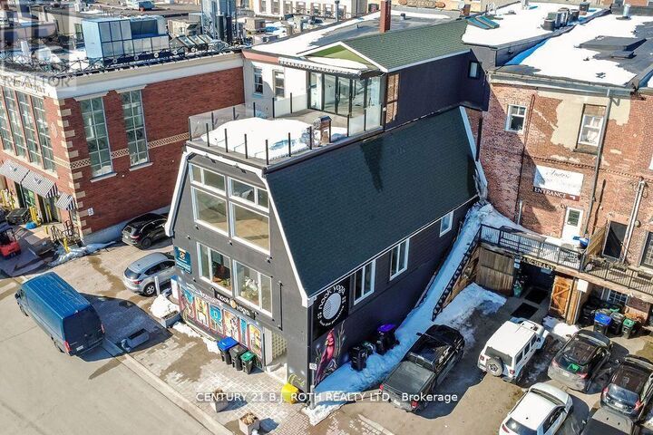 Property Photo:  119 Dunlop Street East Level 4  ON L4M 1A6 