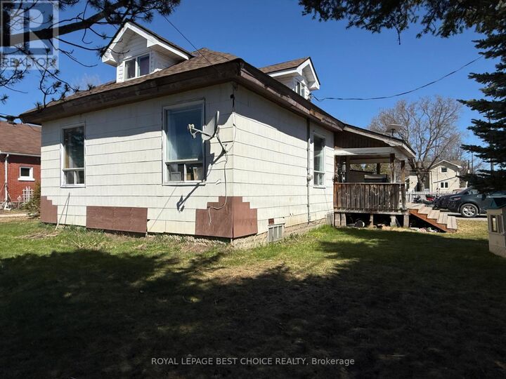 Property Photo:  21 7th Avenue  ON P0J 1H0 