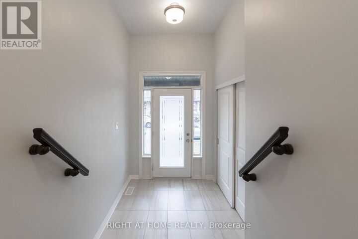 Property Photo:  135 Overberg Way  ON K2S 0V9 