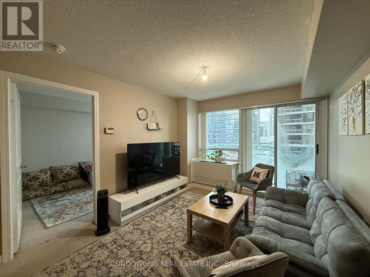 Property Photo:  31 Bales Avenue 1008  ON M2N 7L6 