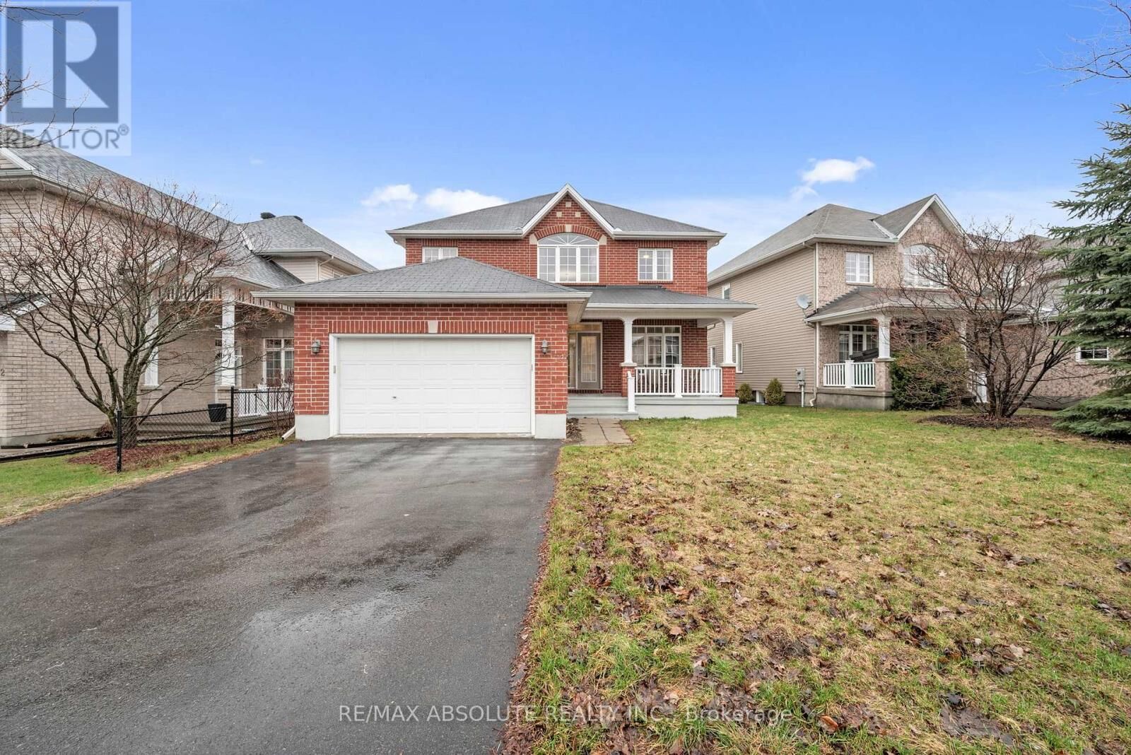 Property Photo:  70 Cedar Valley Drive  ON K2M 3A3 