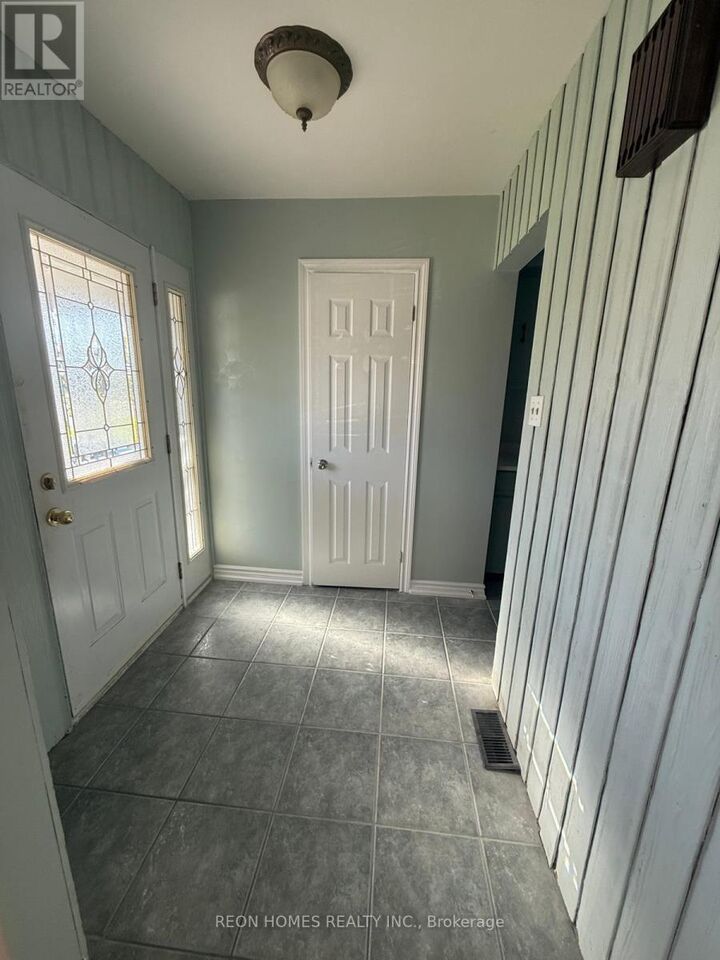 Property Photo:  557 Morrish Road (Main)  ON M1C 1G2 