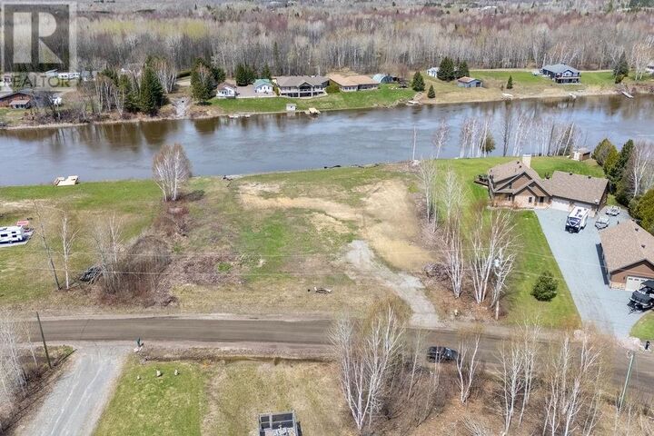 Property Photo:  515 Champagne Pin 490860185  ON P2B 2L9 