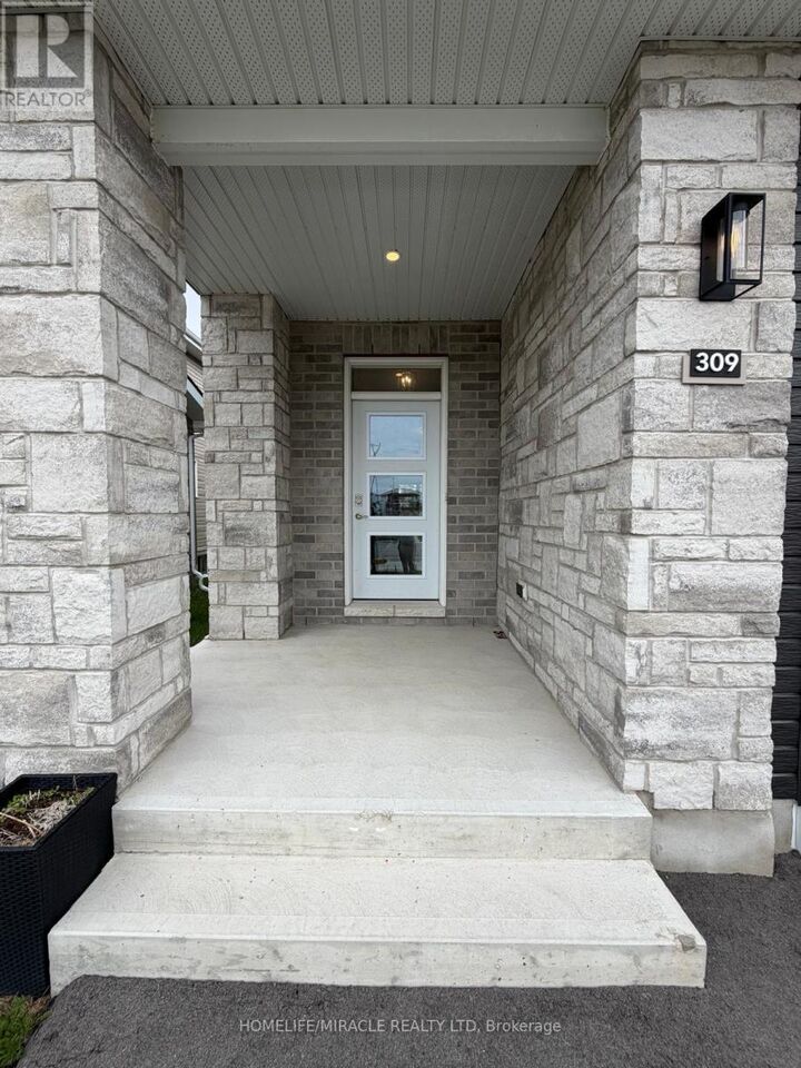 Property Photo:  309 Pratt Drive  ON K7N 0B1 