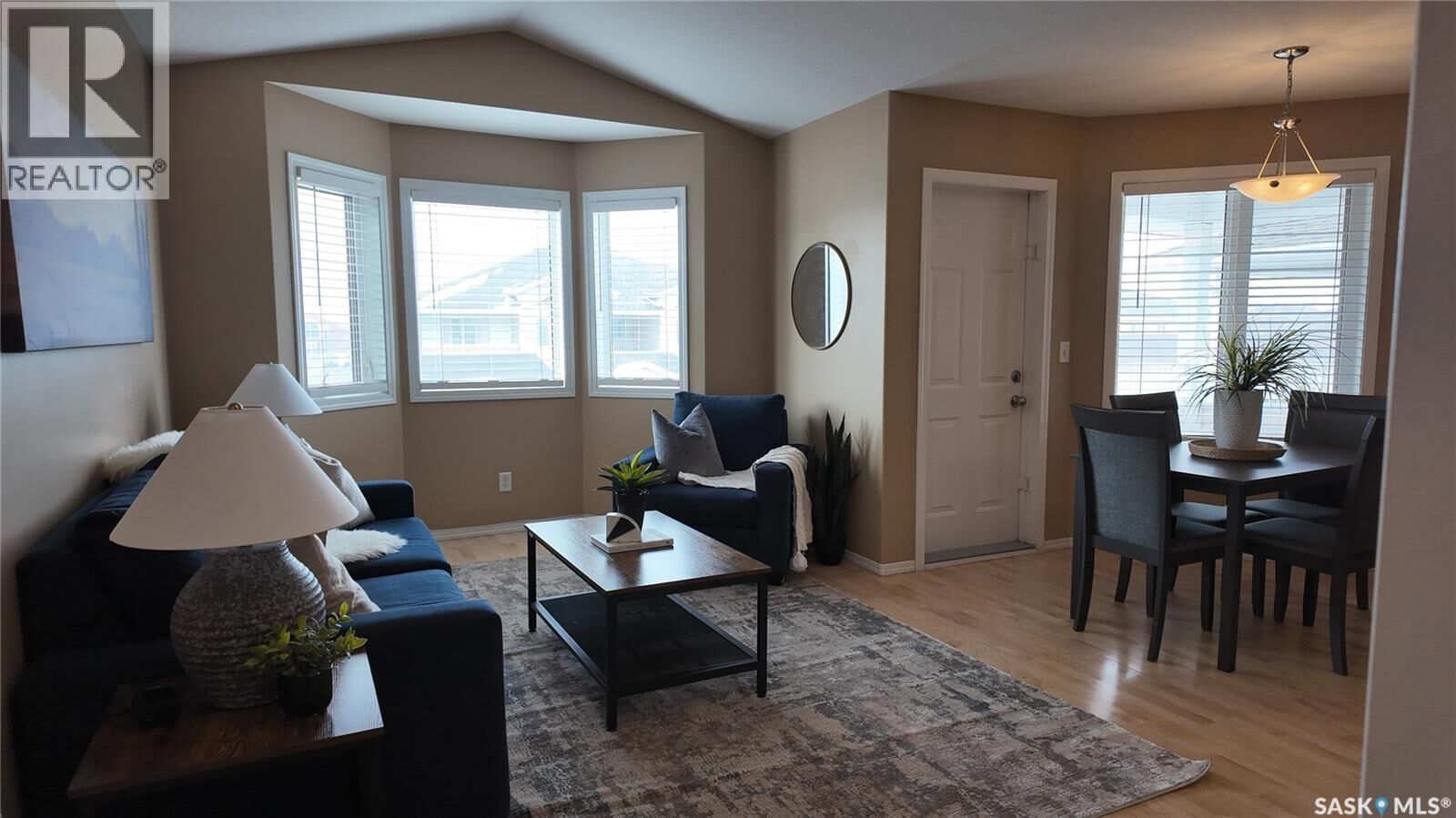 Property Photo:  E 4128 Buckingham Drive E  SK S4V 3A9 