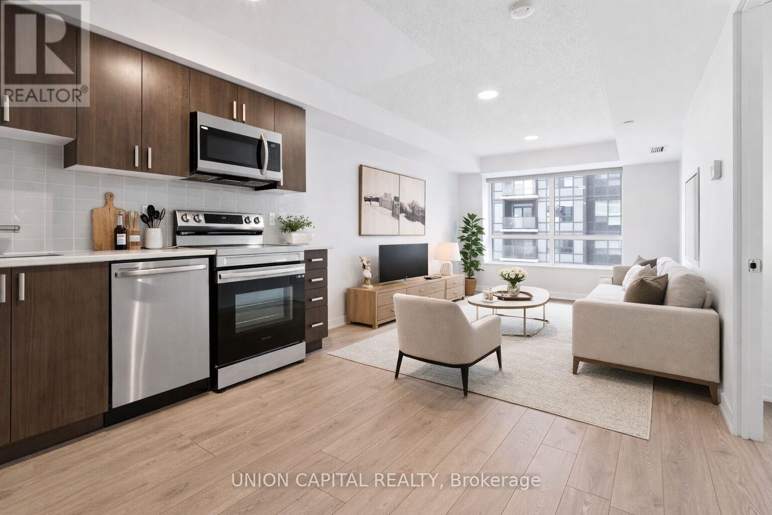 Property Photo:  1455 Celebration Drive 1403  ON L1W 0C3 