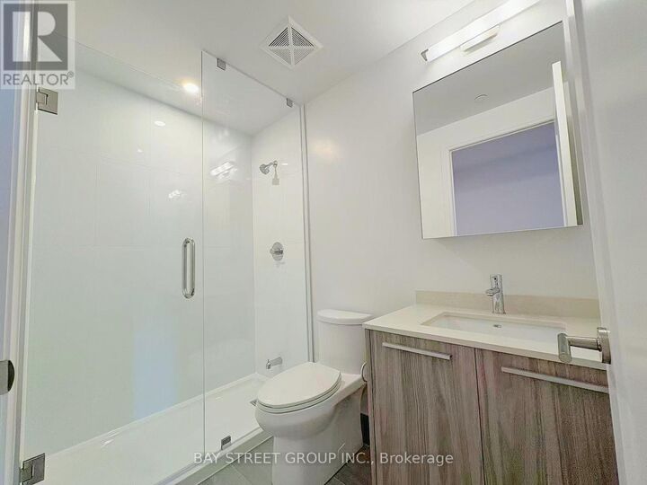 Property Photo: 65 Broadway Avenue 2502 ON M4G 2S8