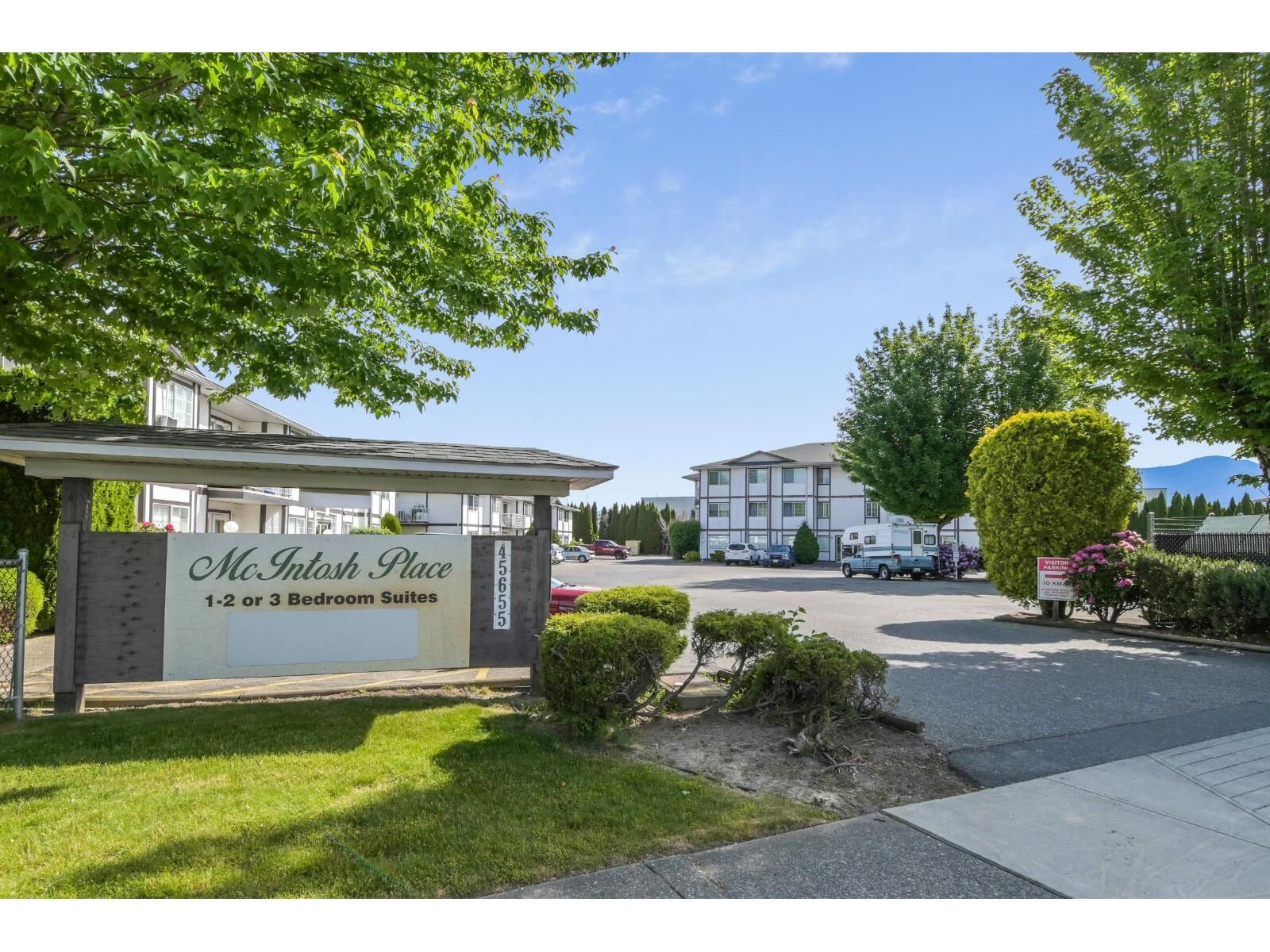 Property Photo:  45655 McIntosh Drive 8  BC V2P 6V4 