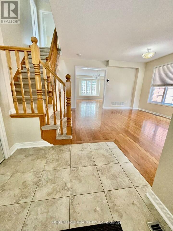 Property Photo:  2372 Cornerbrooke Crescent  ON L6M 4B5 