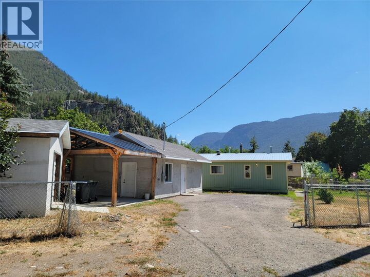 Property Photo: 981 Scott Avenue BC V0X 1K0