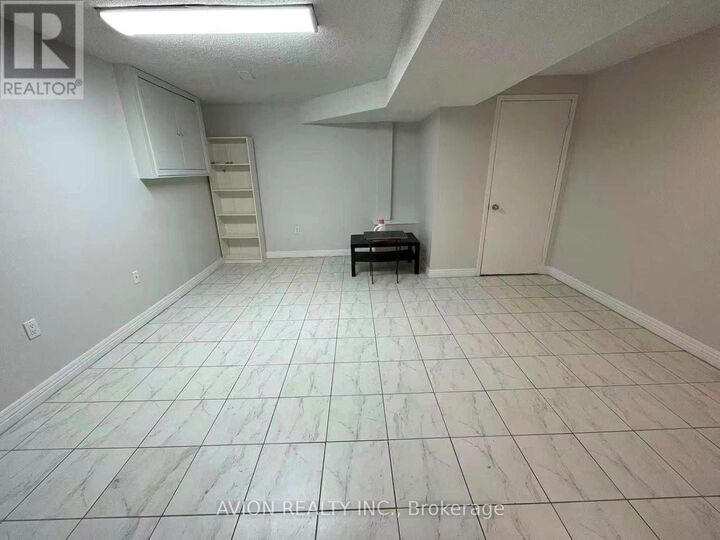 Property Photo:  172 Highglen Avenue  ON L3S 1X4 