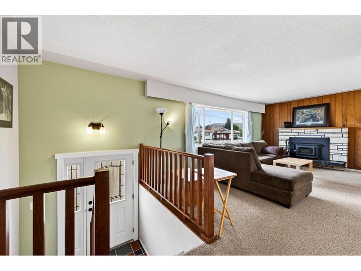 Property Photo:  828 McBride Street  BC V2B 5S3 